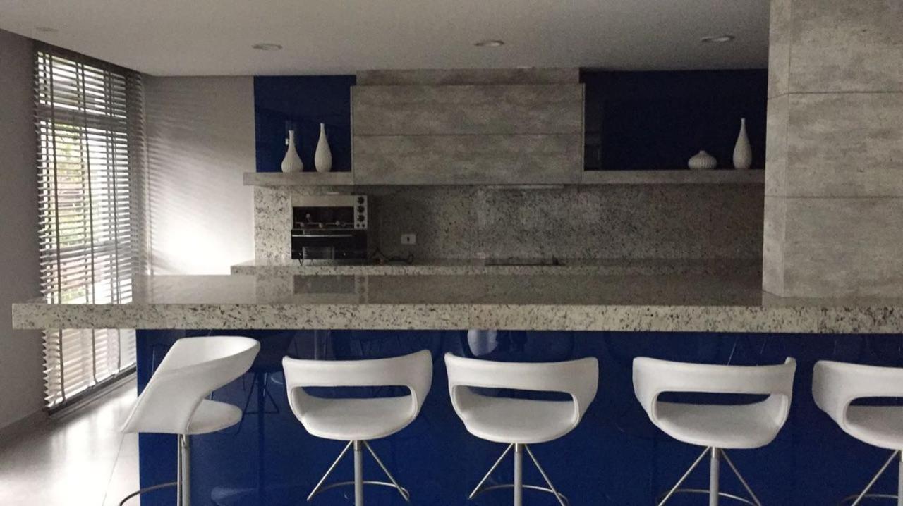 Estudio Moderno Com Linda Vista Para A Serra Curitiba Eksteriør billede