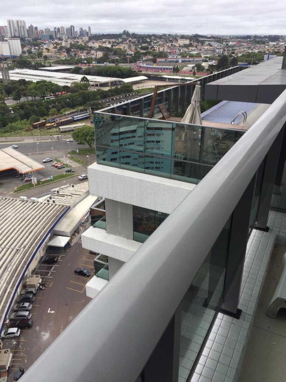 Estudio Moderno Com Linda Vista Para A Serra Curitiba Eksteriør billede