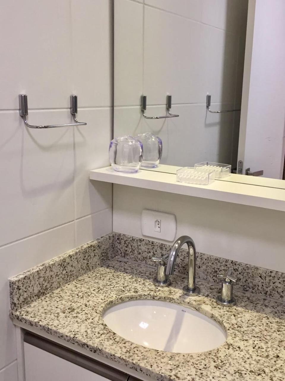 Estudio Moderno Com Linda Vista Para A Serra Curitiba Eksteriør billede
